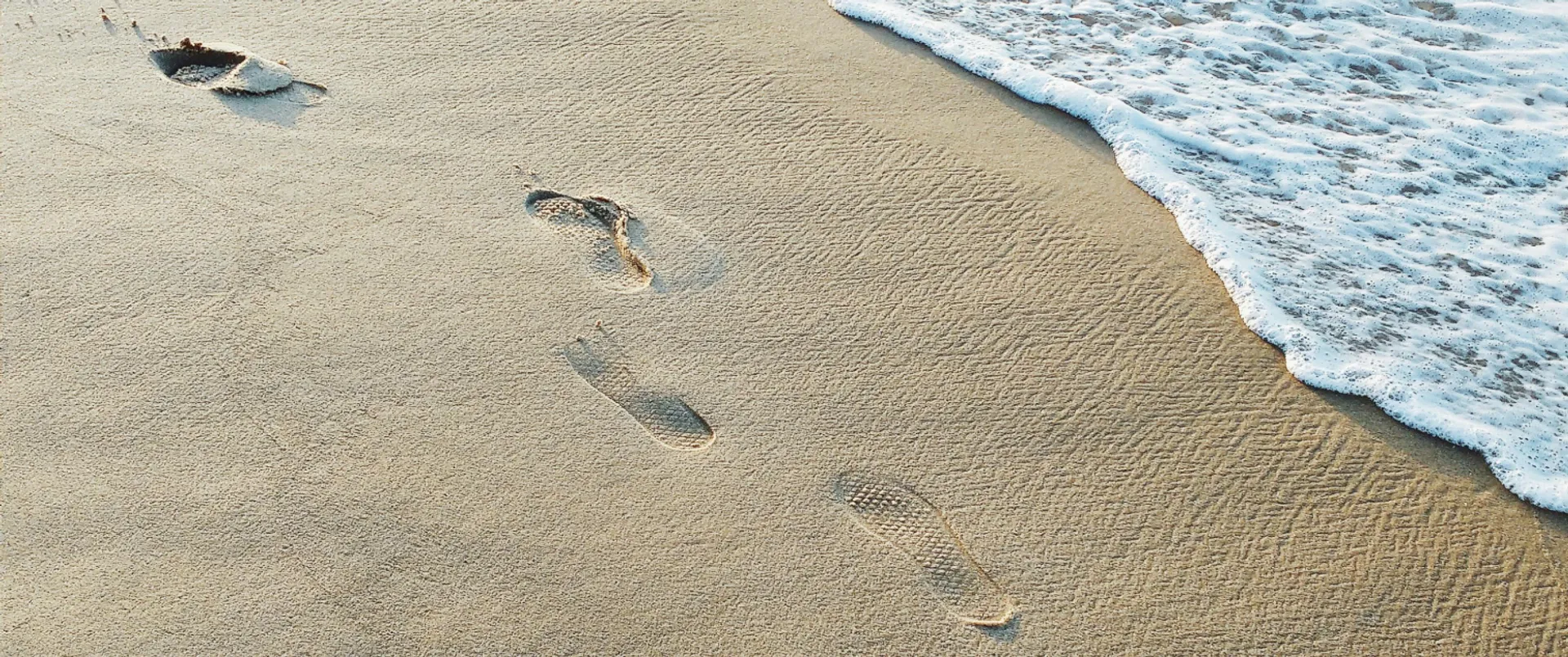 Dr. Bobak Hedayati, double fellowship-trained dermatologist offering medical, surgical and cosmetic expertise in Newport Beach and Orange County